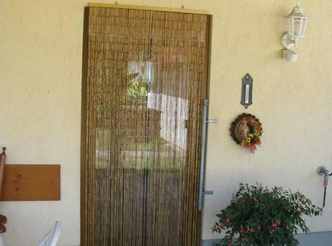 Ferienwohnung Herbsleben Daire *